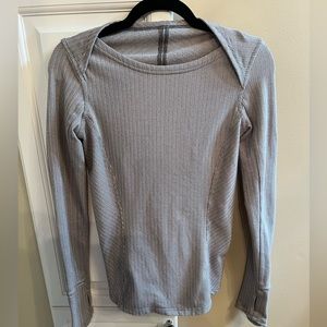 Lululemon long sleeve size 6